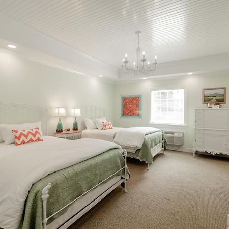 The Chesapeake Inn Urbanna ภายนอก รูปภาพ
