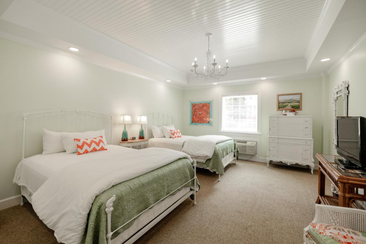 The Chesapeake Inn Urbanna ภายนอก รูปภาพ
