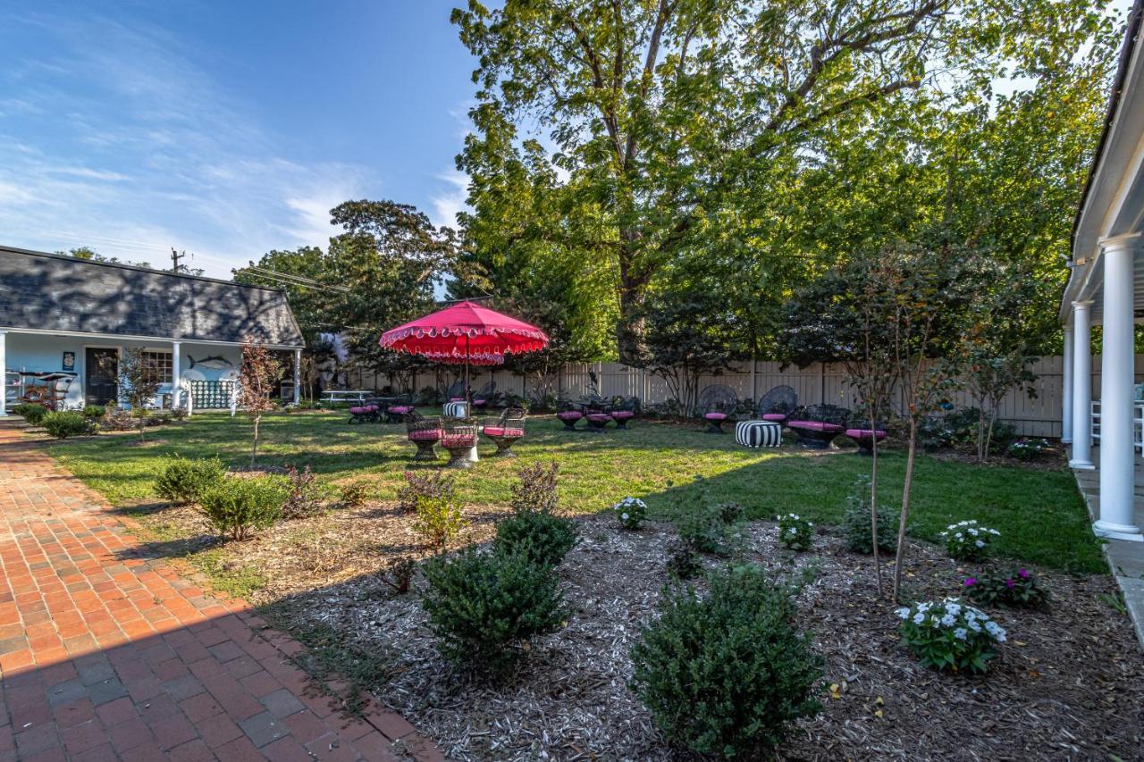 The Chesapeake Inn Urbanna ภายนอก รูปภาพ